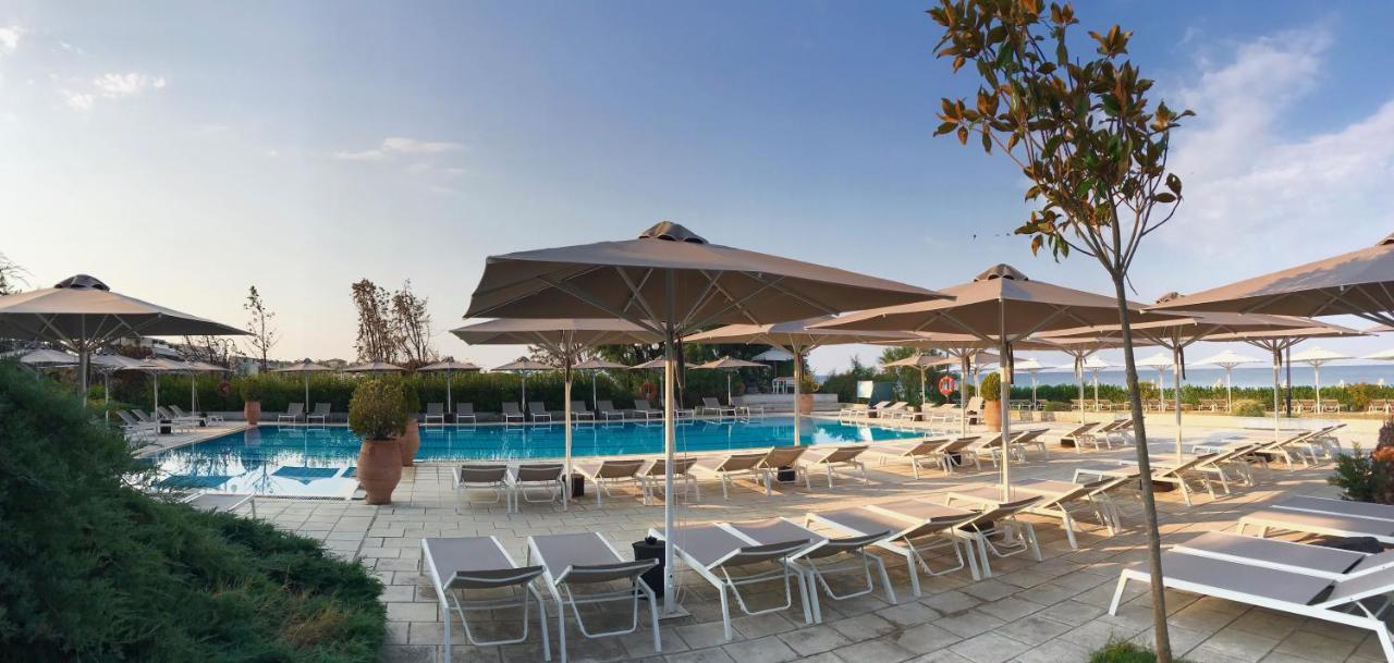Kassandra Mare Hotel ネア・ポティダイア エクステリア 写真