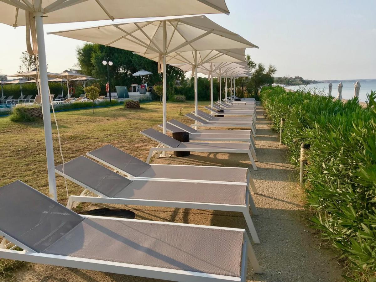 Kassandra Mare Hotel ネア・ポティダイア エクステリア 写真