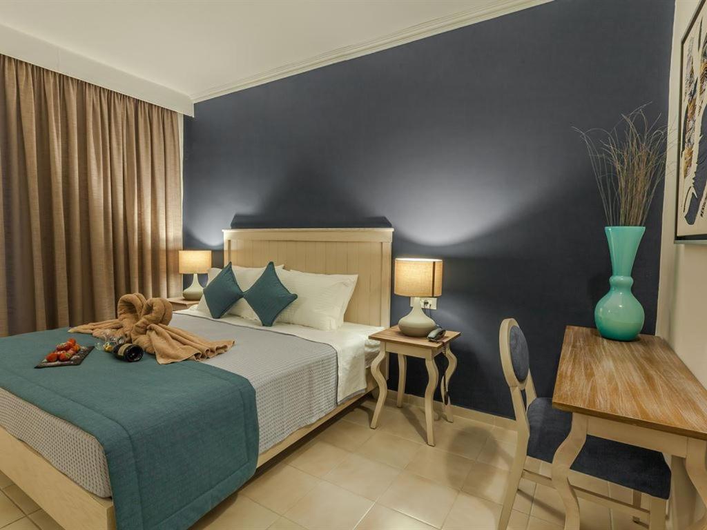 Kassandra Mare Hotel ネア・ポティダイア エクステリア 写真