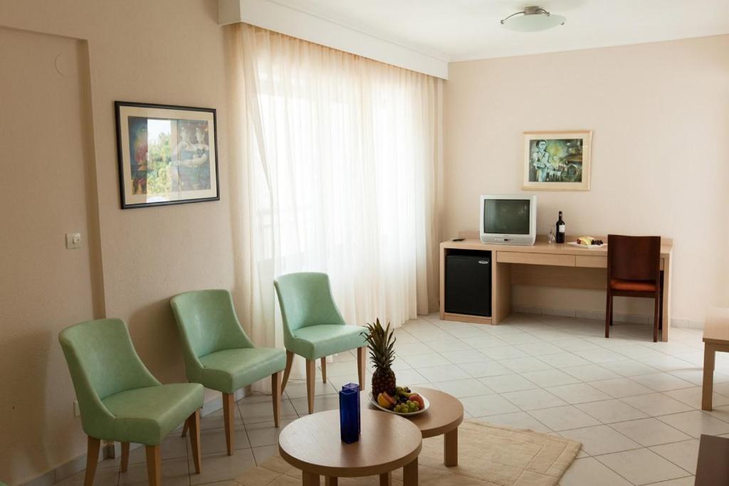 Kassandra Mare Hotel ネア・ポティダイア エクステリア 写真