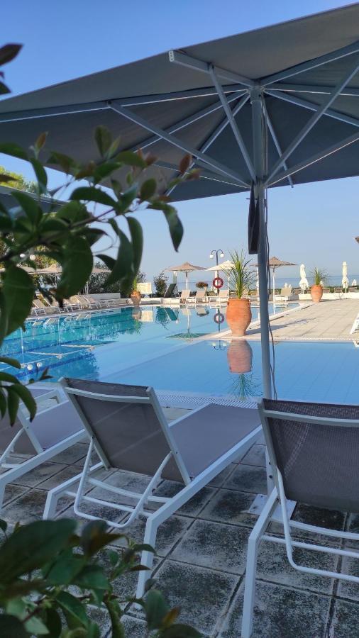 Kassandra Mare Hotel ネア・ポティダイア エクステリア 写真