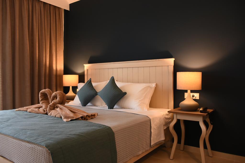 Kassandra Mare Hotel ネア・ポティダイア エクステリア 写真