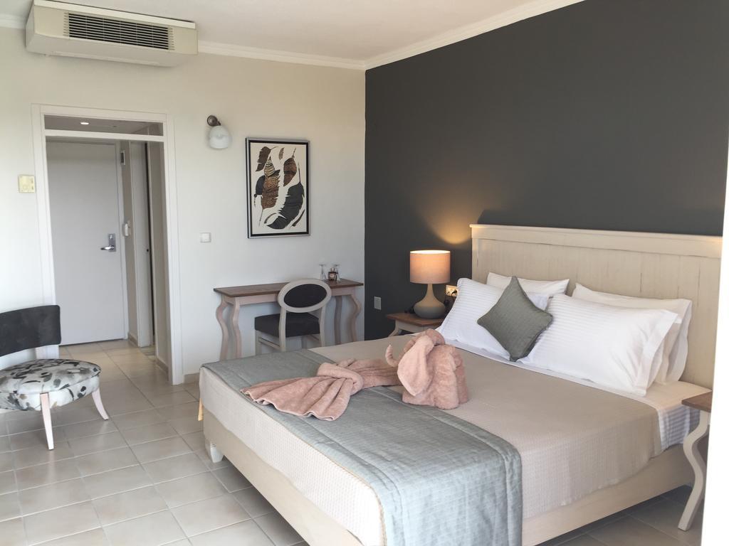 Kassandra Mare Hotel ネア・ポティダイア エクステリア 写真