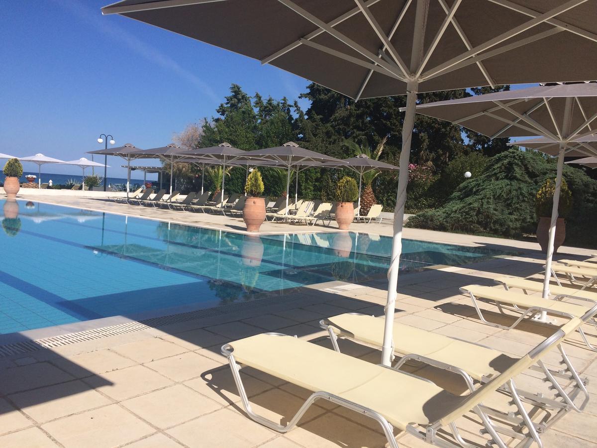 Kassandra Mare Hotel ネア・ポティダイア エクステリア 写真